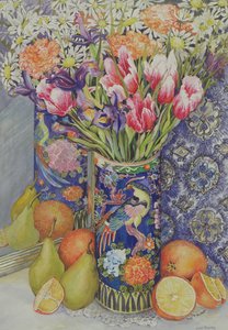 Tulipani in un vaso giapponese con frutta da Joan Thewsey